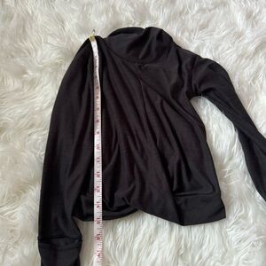 Old Navy black active top - long sleeve- size 6-7